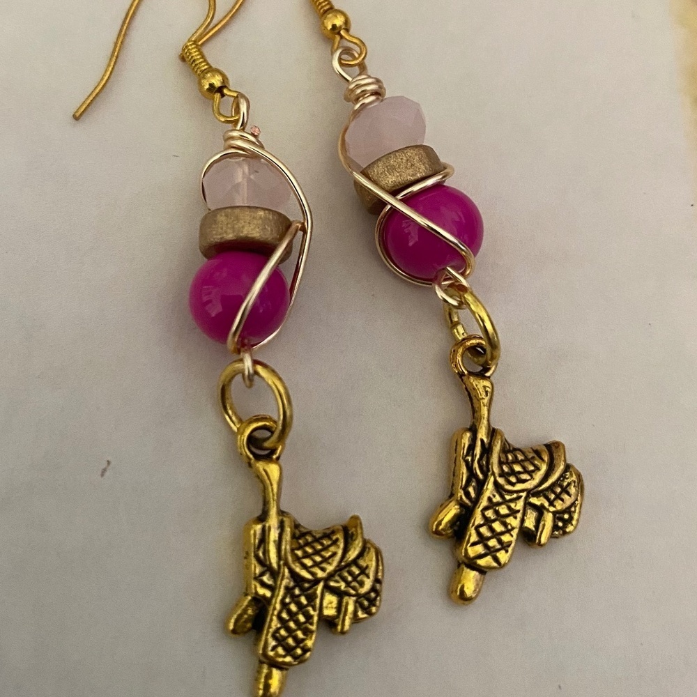 Western themed wire wrapped beaded earrings with charm - Picture 2 of 3